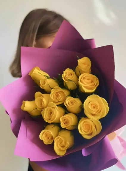 15 голландских роз 50 см