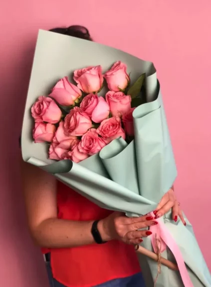 Букет розовых роз 100 см