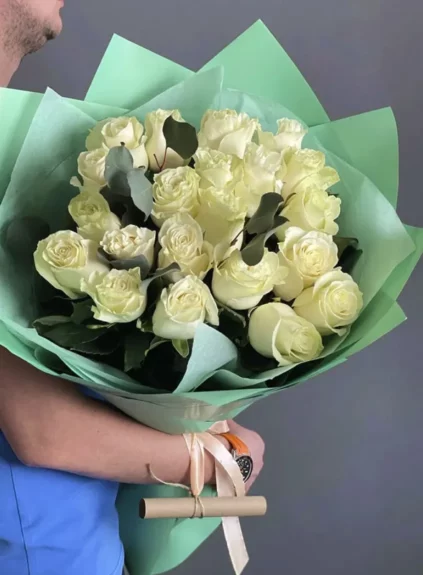 21 роза 70 см