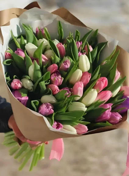 Микс из 51 тюльпана