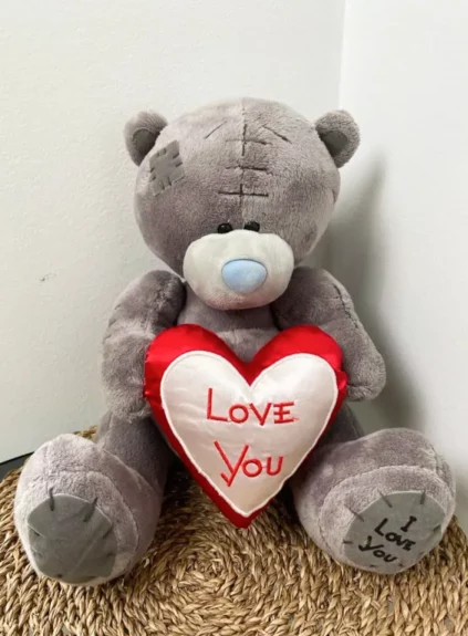 Медведь с сердечком